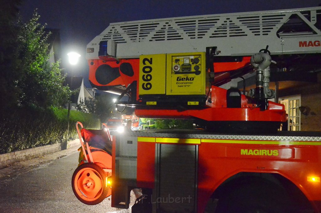 Feuer Einfamilienhaus Koeln Ostheim Saarbrueckerstr P91.JPG